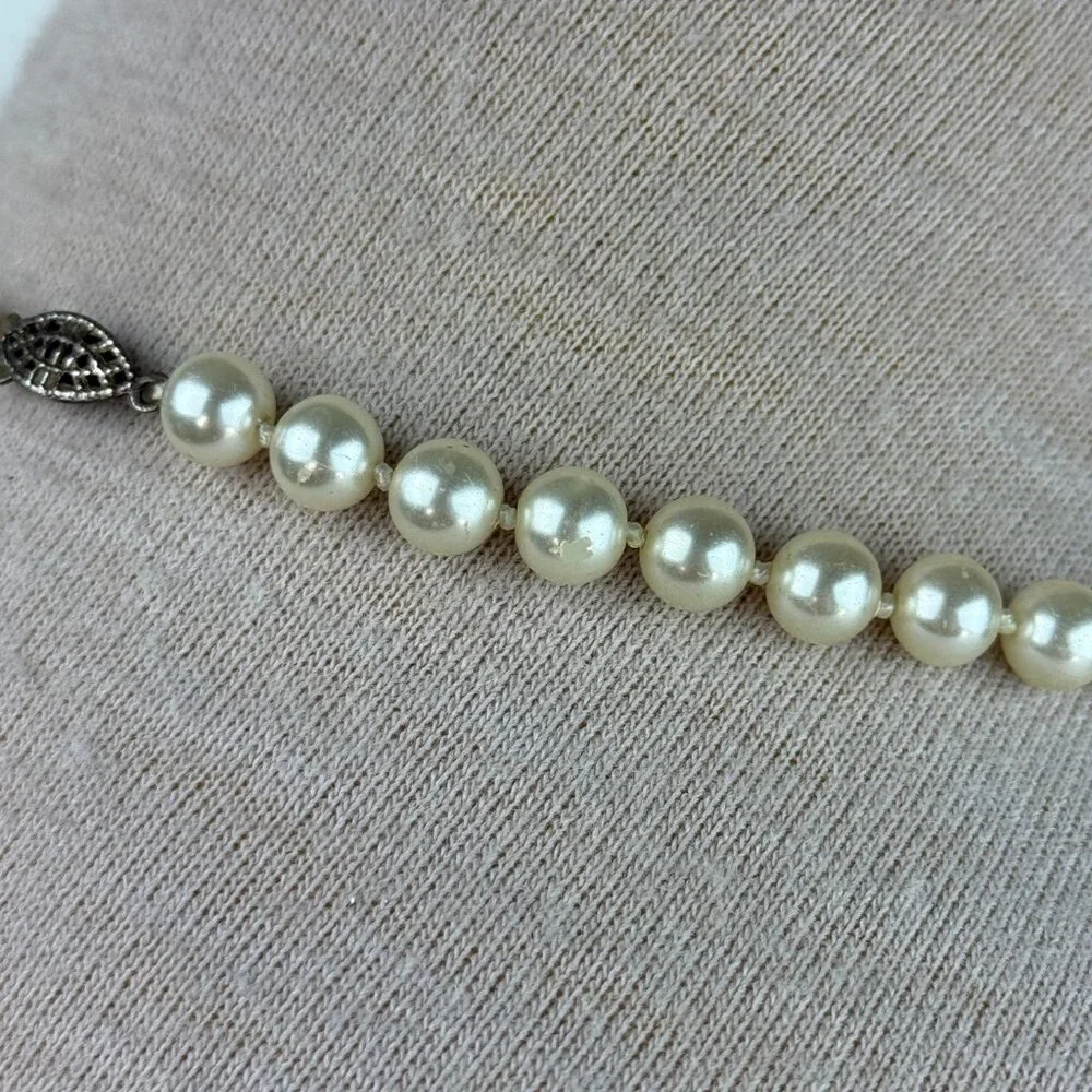 Vintage Faux Pearl Beaded Necklace Knotted 18